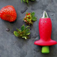 Jordgubbssnoppare - Ta bort blasten på jordgubben